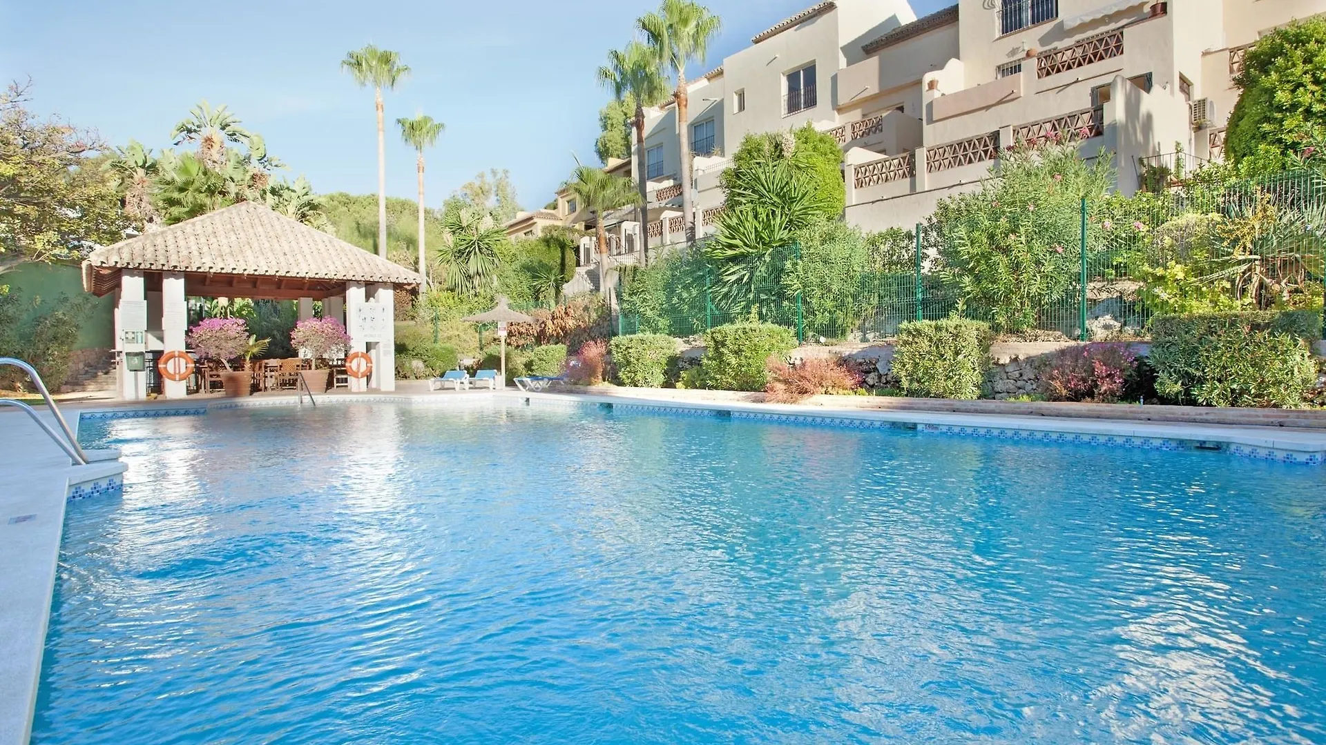 Apartment Pinos De Aloha Marbella Spain
